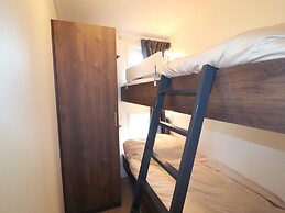 Chalet With Shared Pool Near Giethoorn