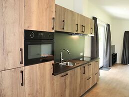 Chalet With Shared Pool Near Giethoorn