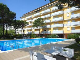 Nice Apartment With Shared Pool