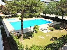 Nice Apartment With Shared Pool