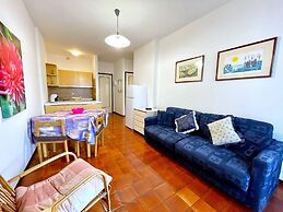 Nice Apartment With Shared Pool