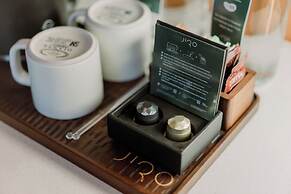 Jiro Hotel