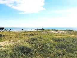 Summer Cottage Near the Beach