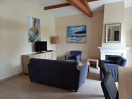 Welcoming Villa With Shared Pool