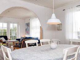 6 Person Holiday Home in Albaek