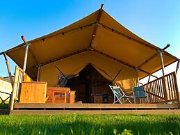 Pleasant Tent With Swimming Pool