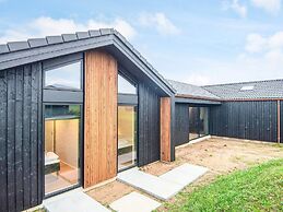 5 Star Holiday Home in Borkop