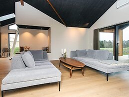 5 Star Holiday Home in Borkop