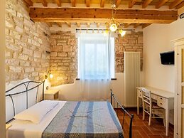 Apartment in a Farmhouse With 2 Swimming Pools