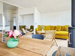5 Star Holiday Home in Ronne