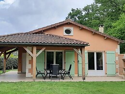 Spacious Villa With Garden and Pool