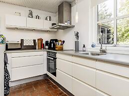 4 Star Holiday Home in Hals