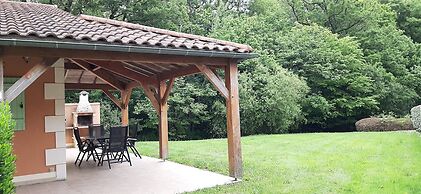 Amazing Villa With Terrace and Garden