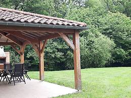 Amazing Villa With Terrace and Garden