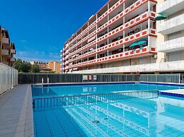 Spacious Apartment Near the Beach