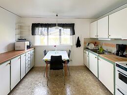 Welcoming Cottage Near the Sea-by Traum