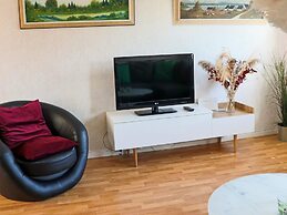 Welcoming Cottage Near the Sea-by Traum