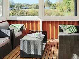 Welcoming Cottage Near the Sea-by Traum