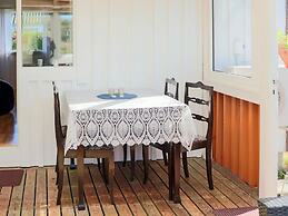 Welcoming Cottage Near the Sea-by Traum