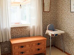 Welcoming Cottage Near the Sea-by Traum