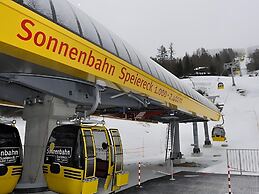 Apartment Right Next to Cable car