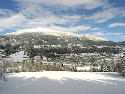 Apartment Right Next to Cable car