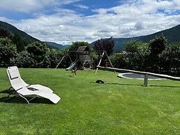 Apartment Right Next to Cable car