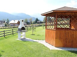 Apartment Right Next to Cable car