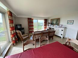 Beautiful Apartment on the Marina