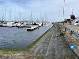 Beautiful Apartment on the Marina