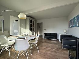 Stylish Apartment Right on the Beach