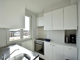 Stylish Apartment Right on the Beach