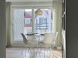 Stylish Apartment Right on the Beach