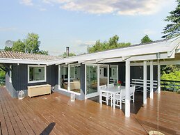 6 Person Holiday Home in Gilleleje