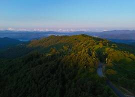 Belvilla by OYO Inviting Holiday Home With Terrace