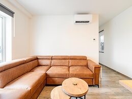 Inviting Apartment With Terrace