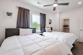 Modern 3 3 in East Nash 10min to Broadway