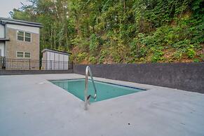 Brand New 4 4 Minutes to Dollywood Hot Tub