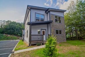 Brand New 4 4 Minutes to Dollywood Hot Tub