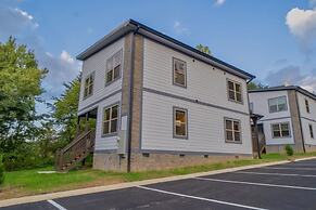 Brand New 4 4 Minutes to Dollywood Hot Tub