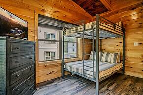 Brand New 4 4 Minutes to Dollywood Hot Tub