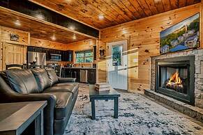 Brand New 4 4 Minutes to Dollywood Hot Tub