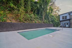 Brand New 4 4 Minutes to Dollywood Hot Tub