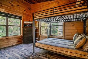 Brand New 4 4 Minutes to Dollywood Hot Tub