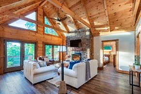 Luxury 3 2 5 Cabin Lake Views Theatre Gameroom