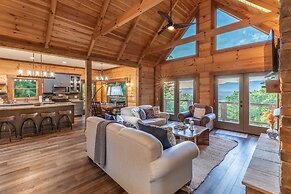 Luxury 3 2 5 Cabin Lake Views Theatre Gameroom