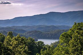 Luxury 3 2 5 Cabin Lake Views Theatre Gameroom