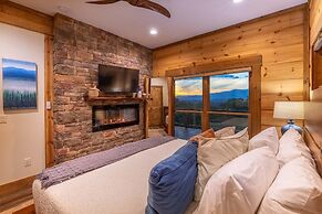 Luxury 3 2 5 Cabin Lake Views Theatre Gameroom