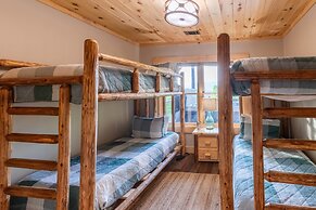 Luxury 3 2 5 Cabin Lake Views Theatre Gameroom