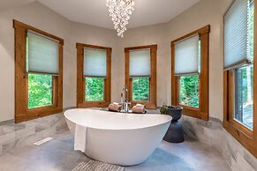 Luxury 3 2 5 Cabin Lake Views Theatre Gameroom